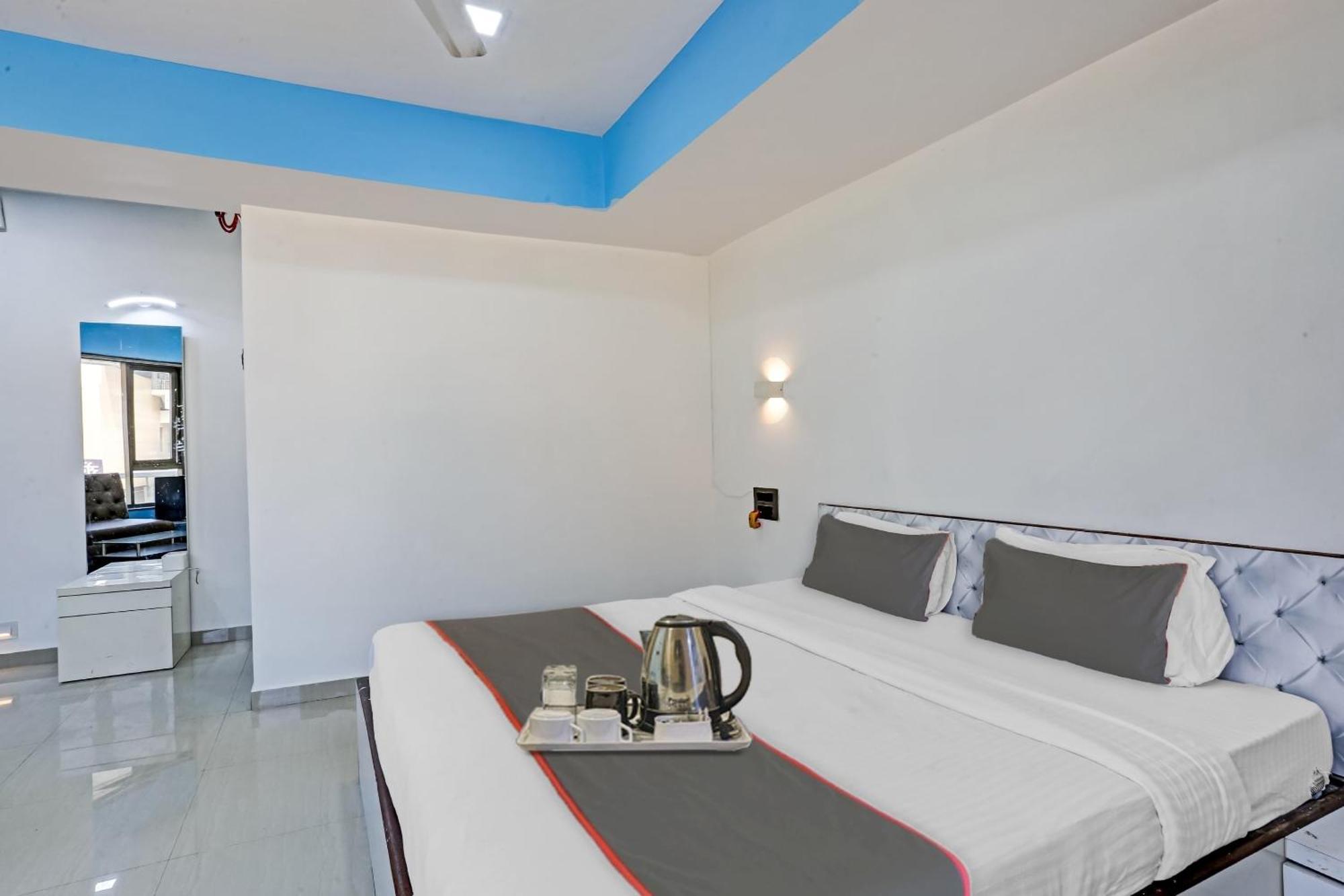 Oyo Salt House Hotel Mumbai Exterior photo